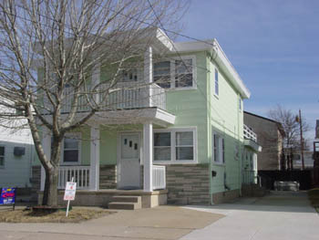 Wildwood Summer Rentals - North Wildwood Summer Rentals - Wildwood Crest Summer Rentals - Rent in Wildwood, North Wildwood and Wildwood Crest for weekly, monthly, seasonal and weekend vacation rentals plus real estate information for buying, and selling homes, condos, vacation and investment properties in and around Wildwood, North Wildwood and Wildwood Crest plus events, attractions, restaurants, campgrounds, golfing information, accommodations and activities in this seashore area.