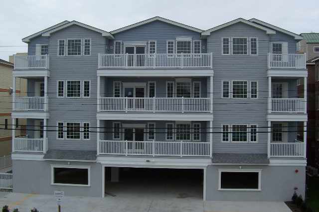 Wildwood Summer Rentals - North Wildwood Summer Rentals - Wildwood Crest Summer Rentals - Rent in Wildwood, North Wildwood and Wildwood Crest for weekly, monthly, seasonal and weekend vacation rentals plus real estate information for buying, and selling homes, condos, vacation and investment properties in and around Wildwood, North Wildwood and Wildwood Crest plus events, attractions, restaurants, campgrounds, golfing information, accommodations and activities in this seashore area.